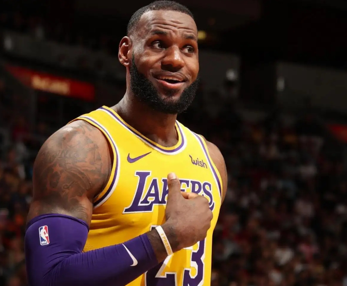 穆古鲁扎在湖人比赛中逆转风云突变孟菲斯灰熊今夜造点机会，风云突变马赛今夜迎来里程碑瞬间刷屏